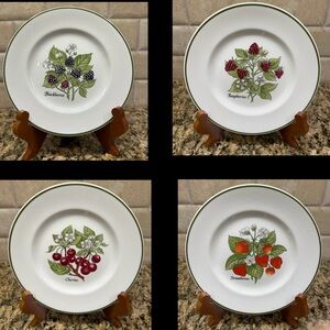 4 TIFFANY & CO. Staffordshire Gardens Dessert Plates by Johnson Brothers